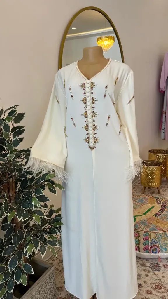 KS1121CRSL CREAM WITH COLOURFUL STONES AND FEATHERS ON THE HANDS KAFTAN                  -SIZE L