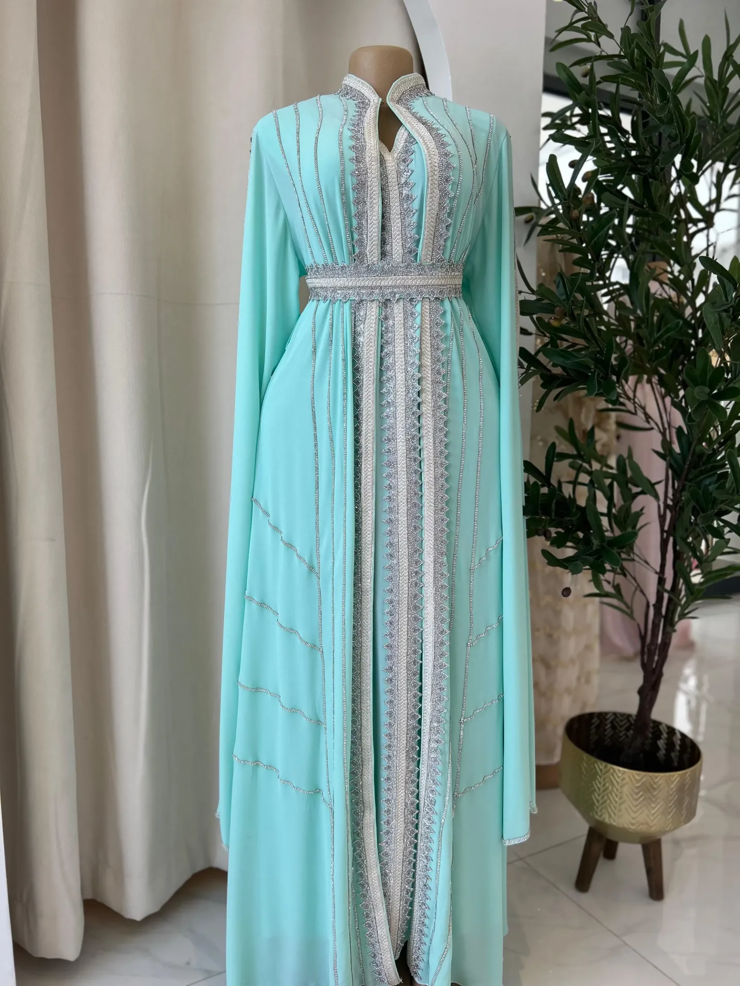 KS13000TUSM TURQUSE GREEN WITH SILVER STONES TWO PIECE LONG SLEEVED DESIGN KAFTAN                                    -SIZE M